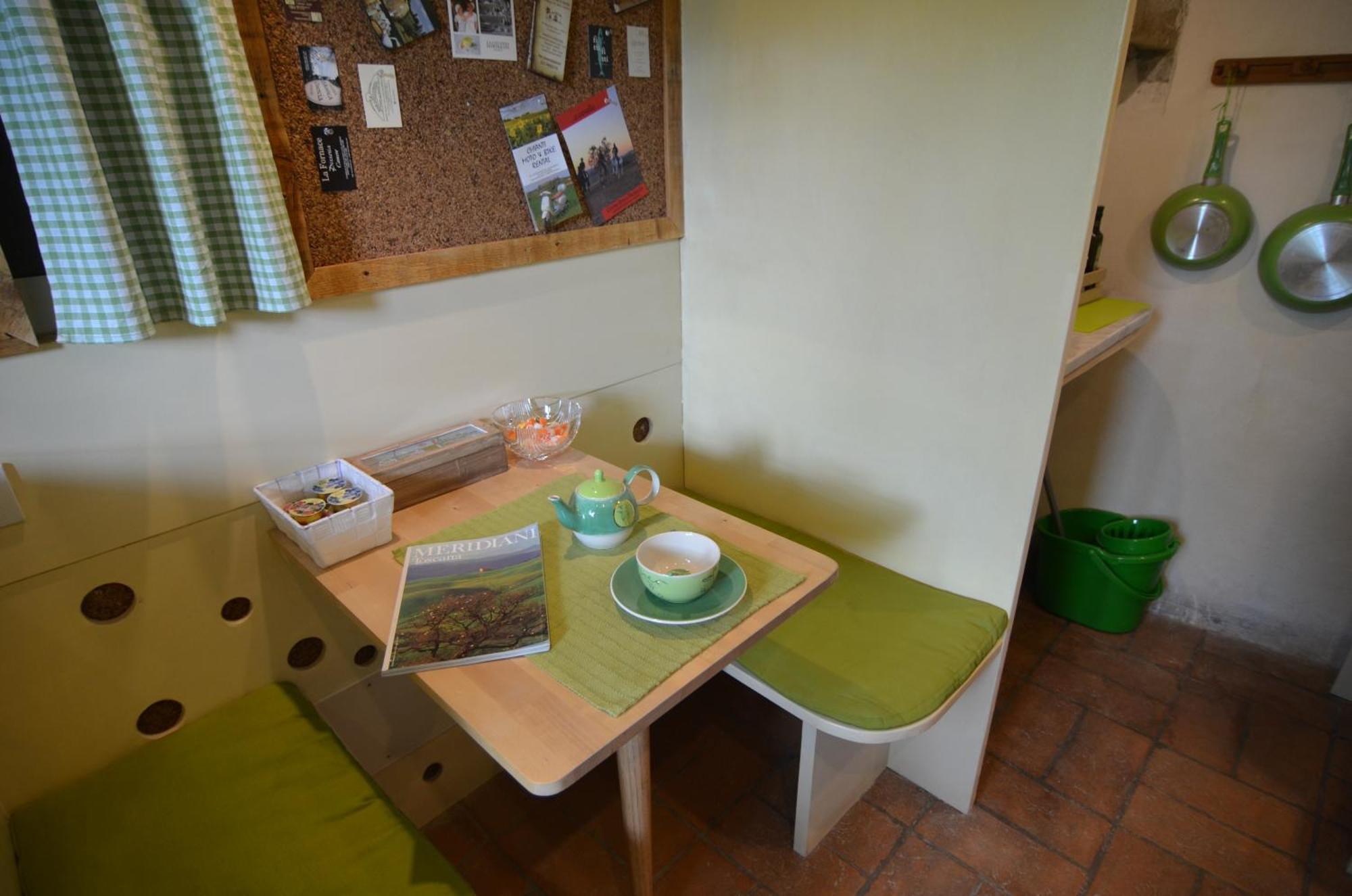 בארברינו די ואל ד'אלסה Country House Il Covo Della Civetta מראה חיצוני תמונה