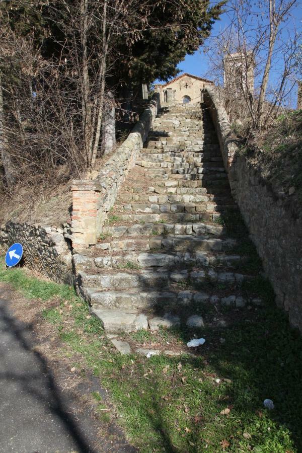 בארברינו די ואל ד'אלסה Country House Il Covo Della Civetta מראה חיצוני תמונה
